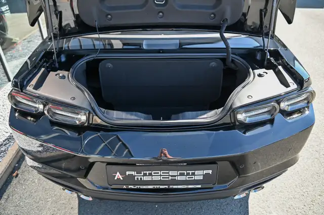 Chevrolet Camaro view 8