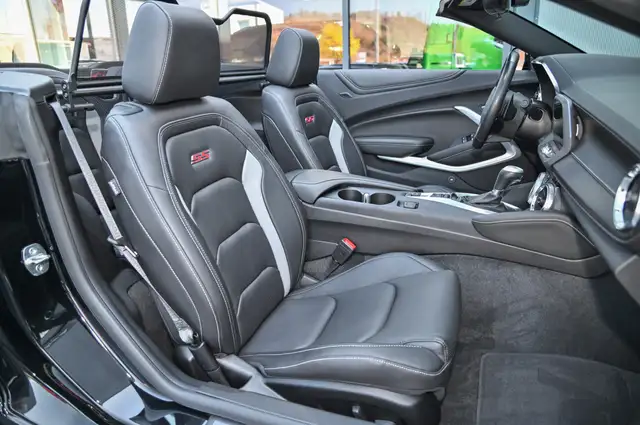 Chevrolet Camaro view 13