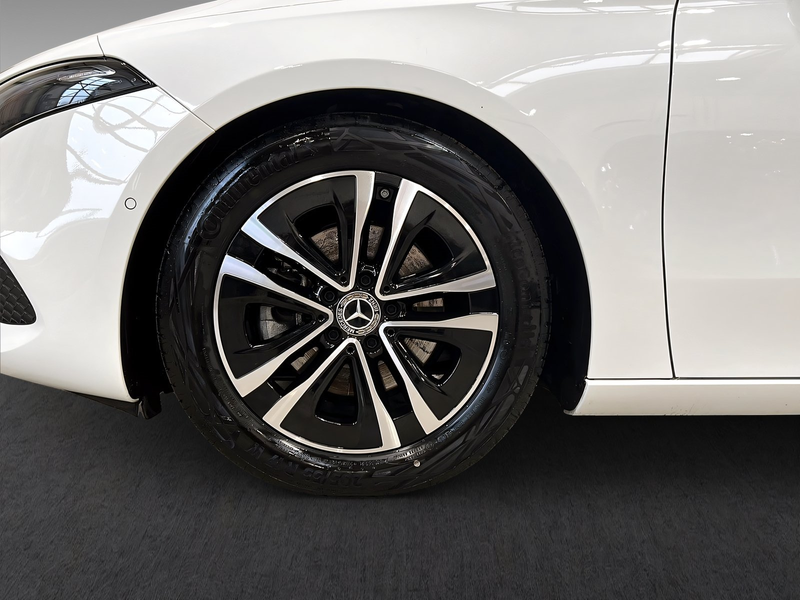 Mercedes-Benz A 180 d Limousine PROGRESSIVE+LED+Kamera+LrHz+SH — photo 4