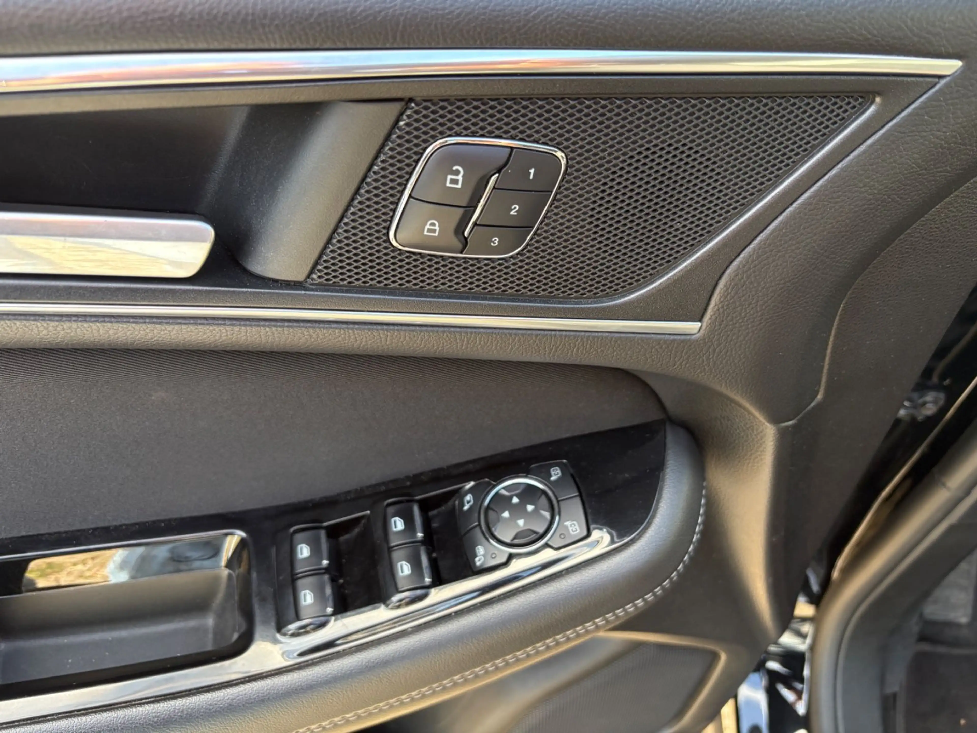 Ford S-Max Titanium AUTOMATIK NAVI ACC AHK TOP — photo 14