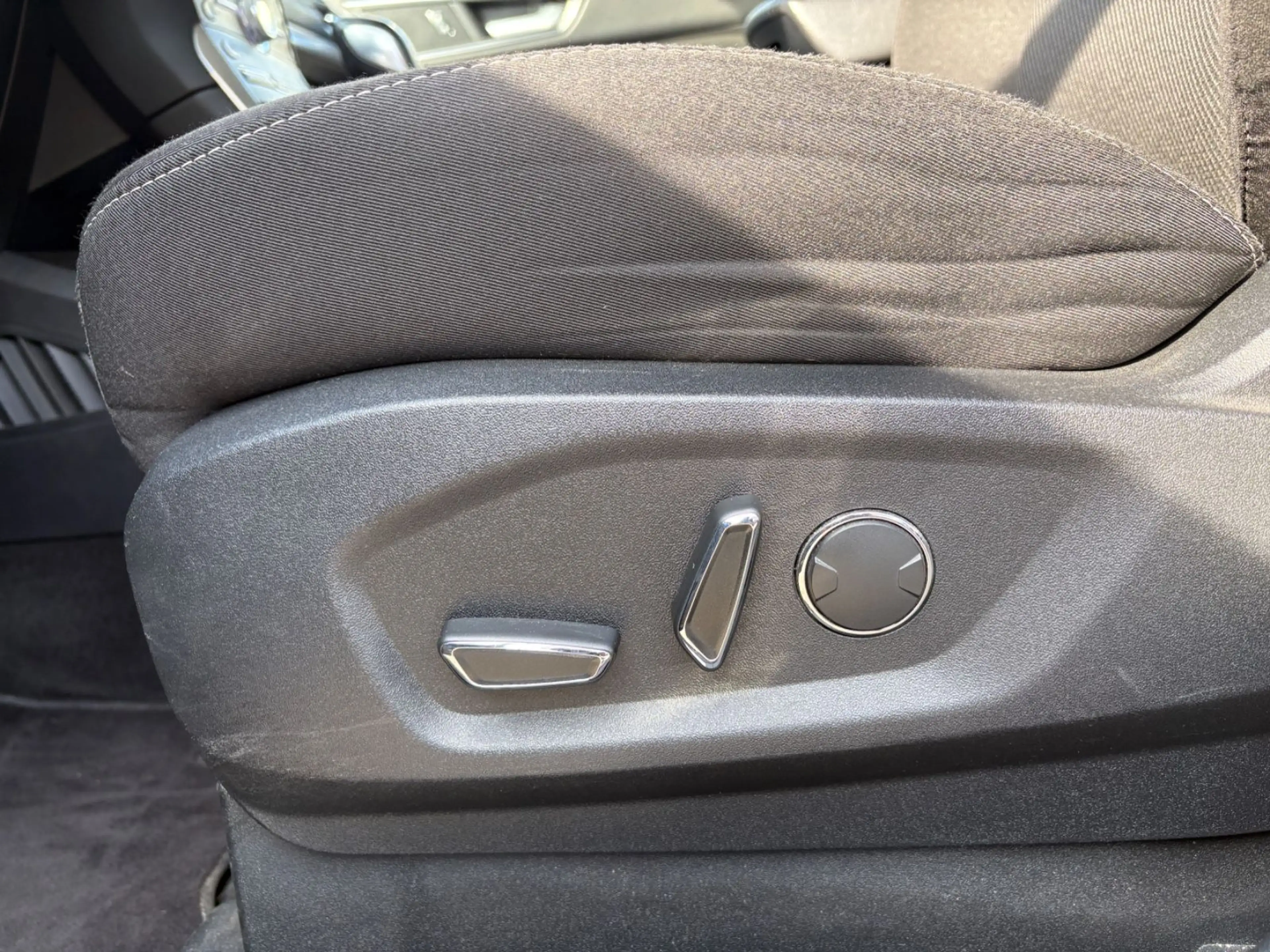 Ford S-Max Titanium AUTOMATIK NAVI ACC AHK TOP — photo 11