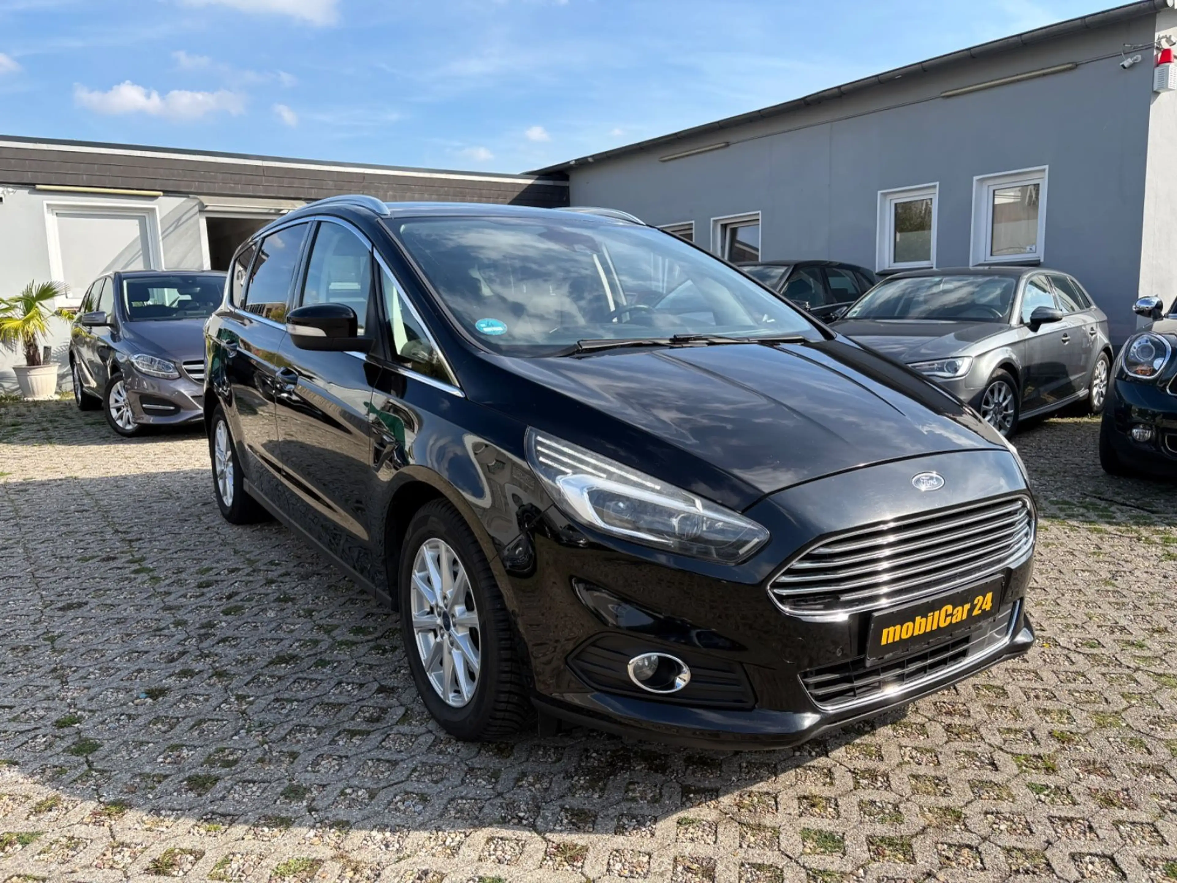 Ford S-Max Titanium AUTOMATIK NAVI ACC AHK TOP — photo 6
