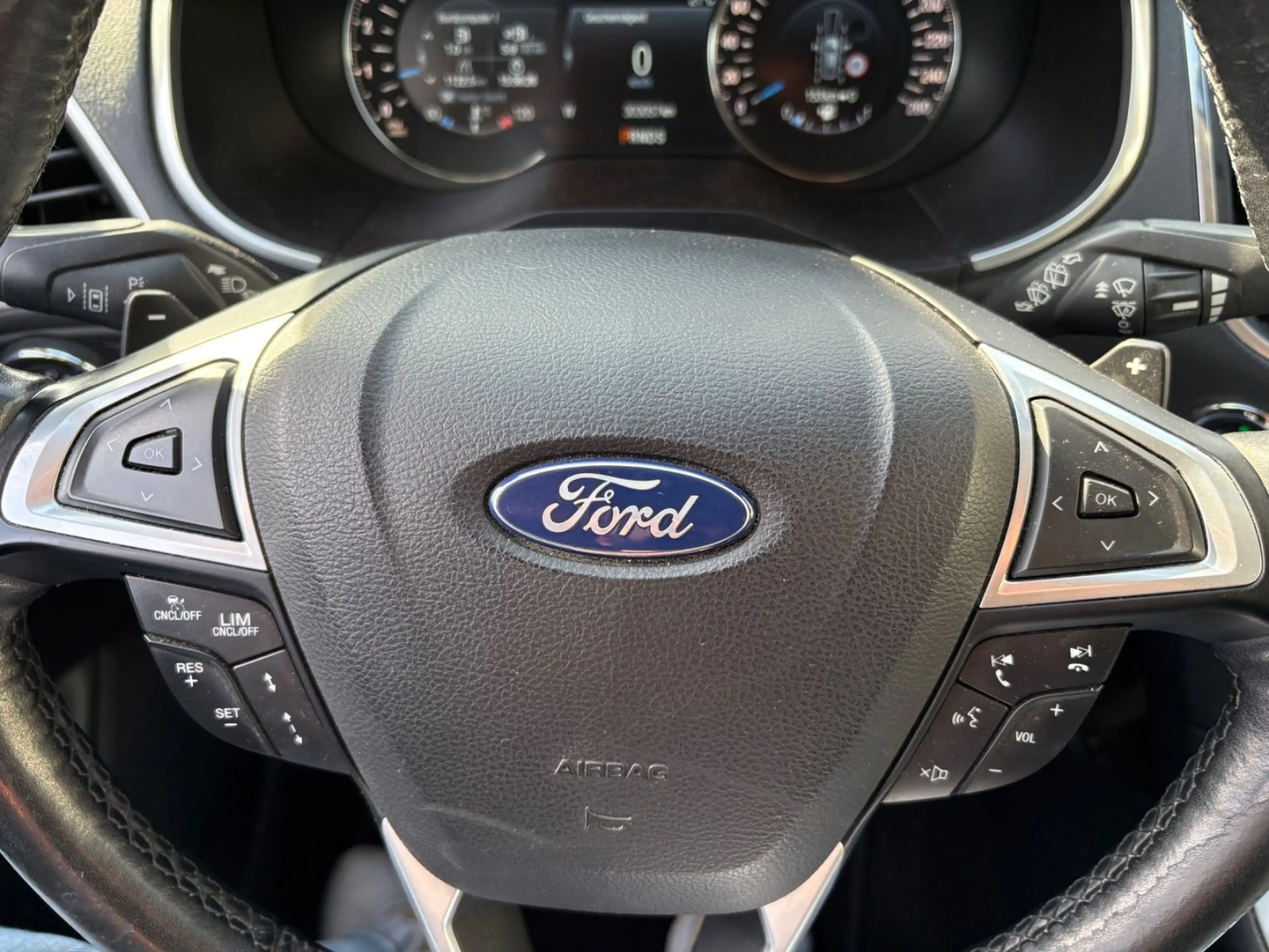 Ford S-Max Titanium AUTOMATIK NAVI ACC AHK TOP — photo 25