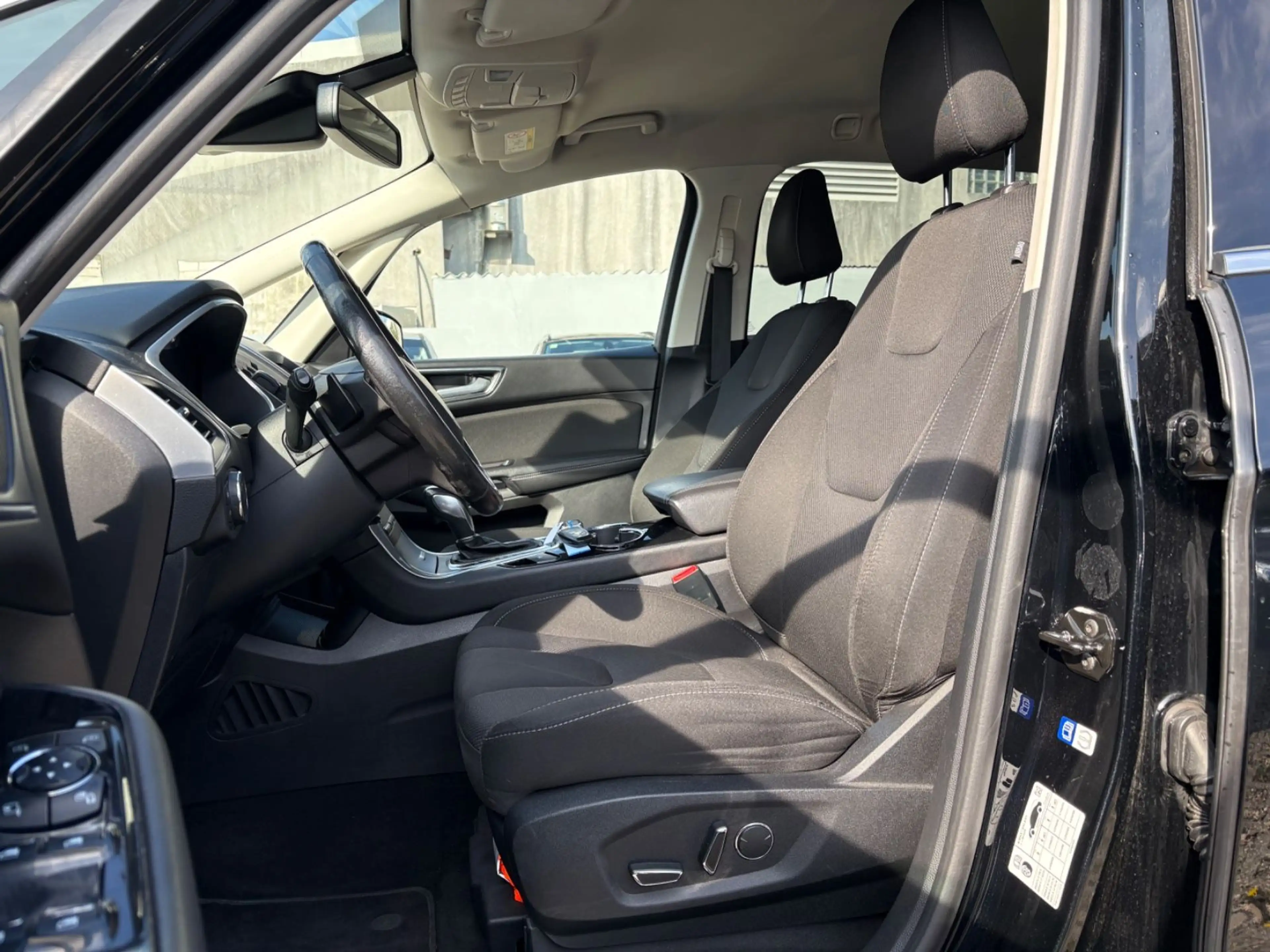 Ford S-Max Titanium AUTOMATIK NAVI ACC AHK TOP — photo 10
