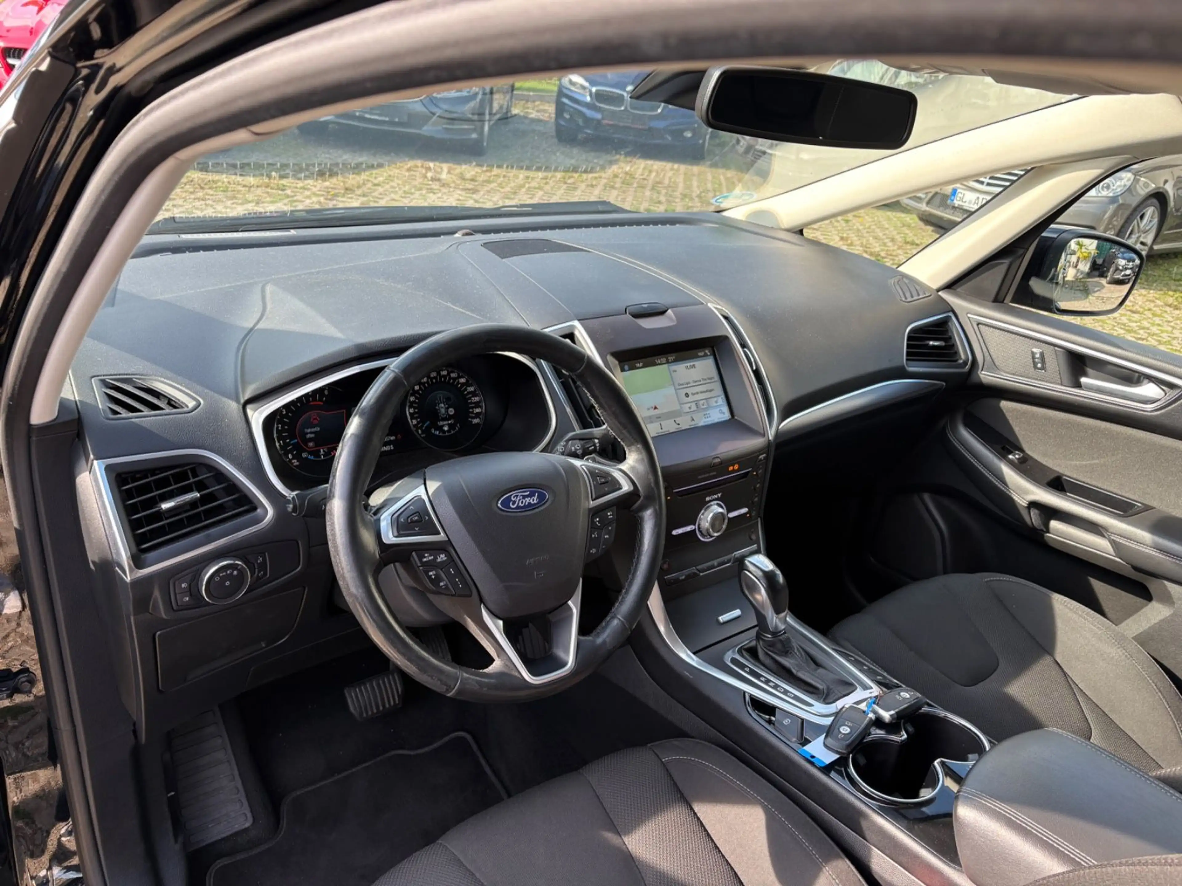 Ford S-Max Titanium AUTOMATIK NAVI ACC AHK TOP — photo 13