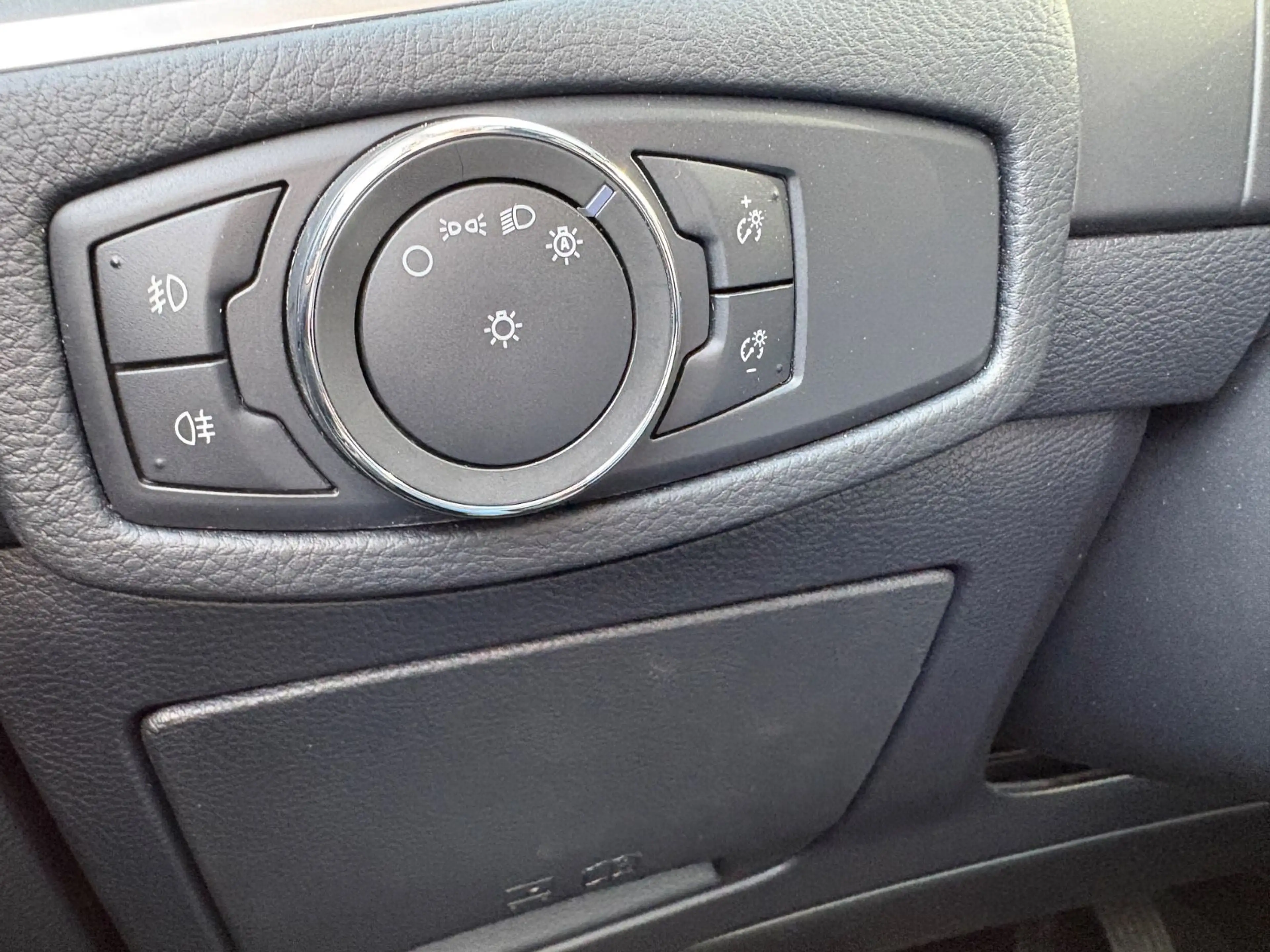 Ford S-Max Titanium AUTOMATIK NAVI ACC AHK TOP — photo 24