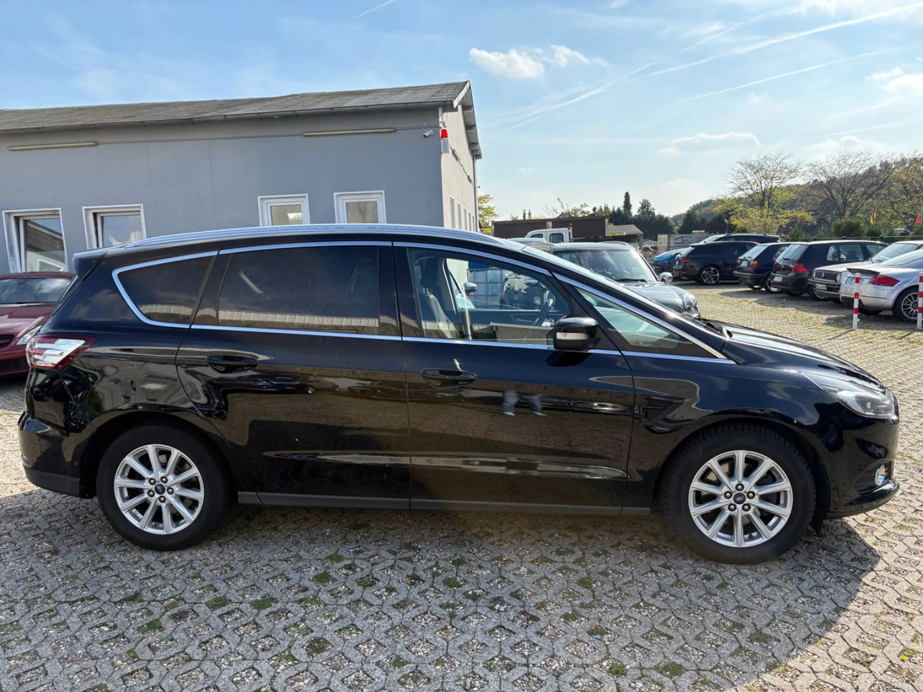 Ford S-Max Titanium AUTOMATIK NAVI ACC AHK TOP — photo 7