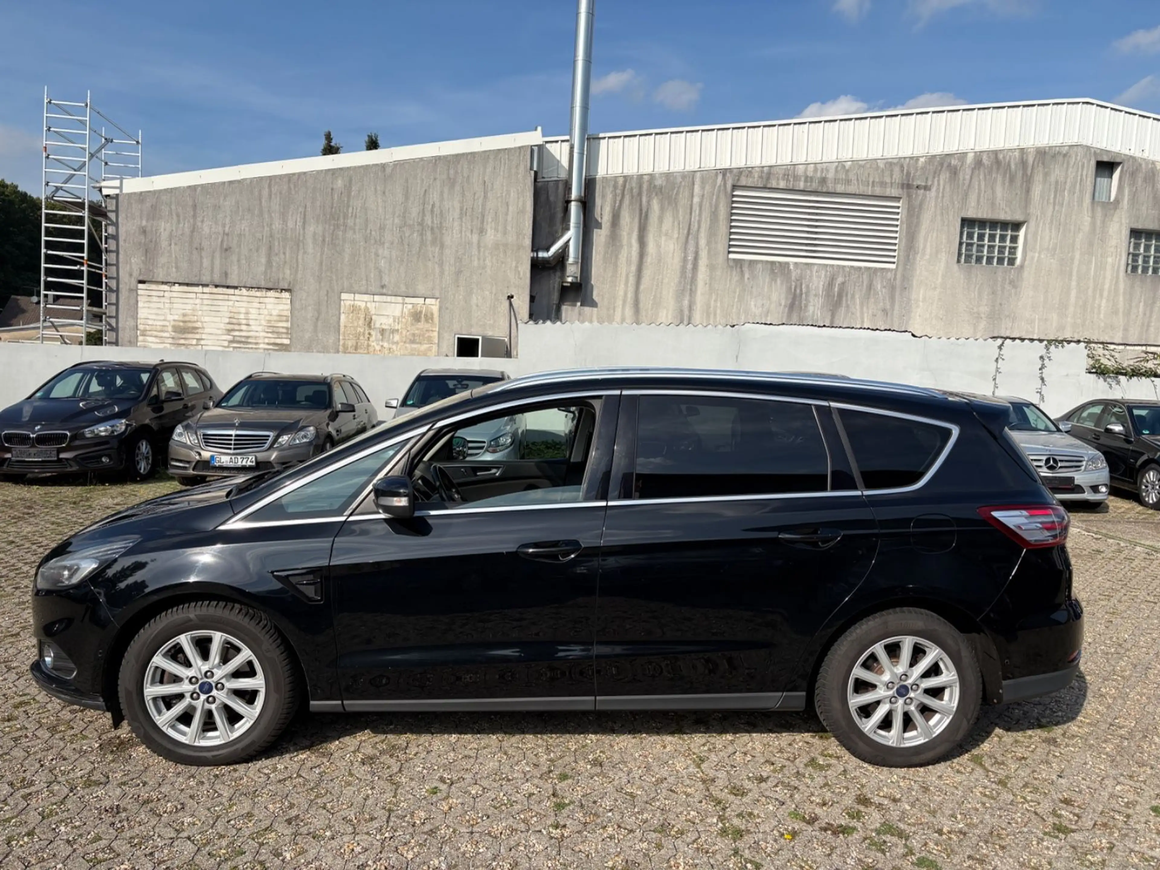 Ford S-Max Titanium AUTOMATIK NAVI ACC AHK TOP — photo 3