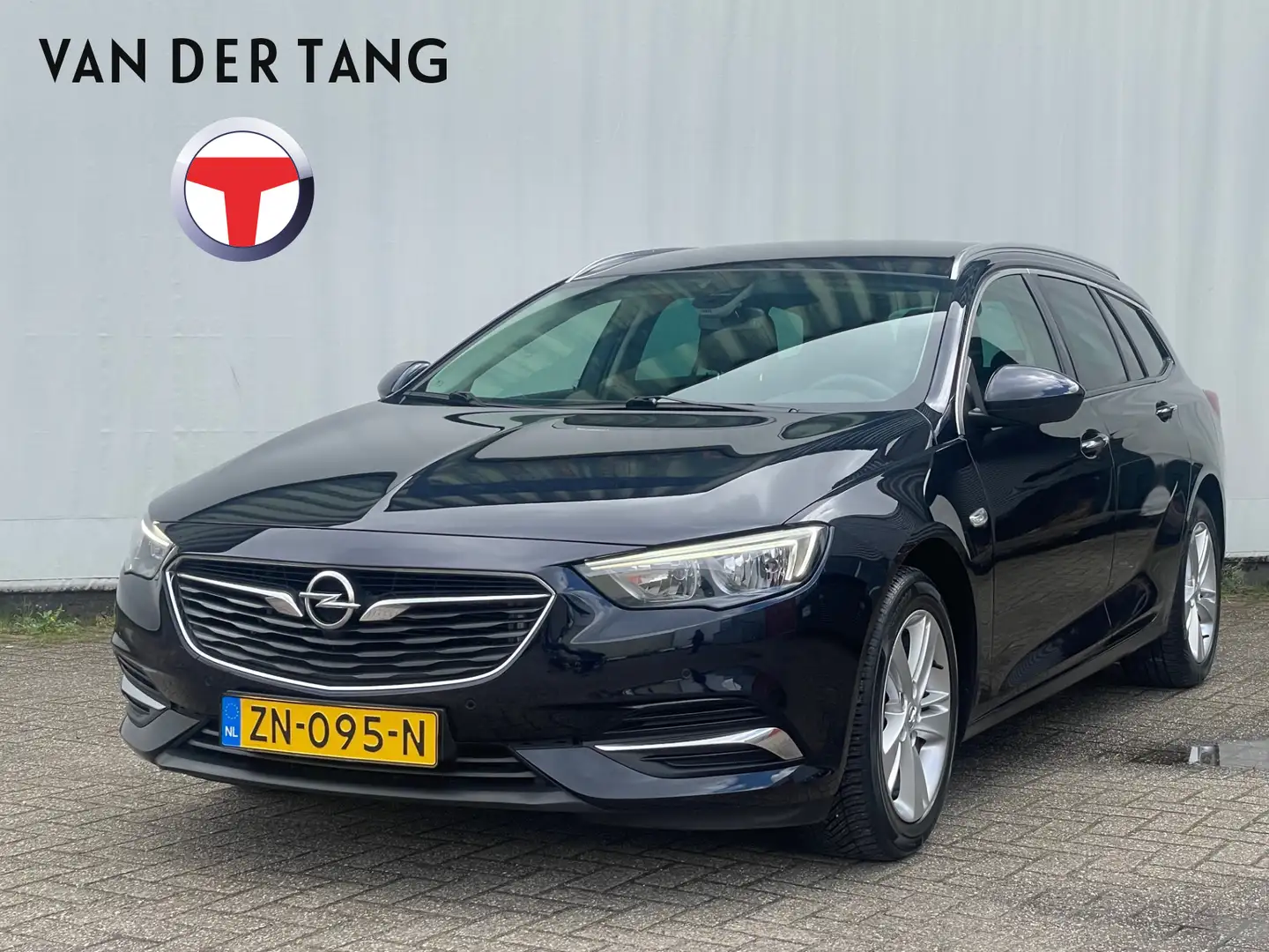 Opel Insignia Sports Tourer 1.5 Turbo Business Exec. Aut. 165pk Blauw - 1