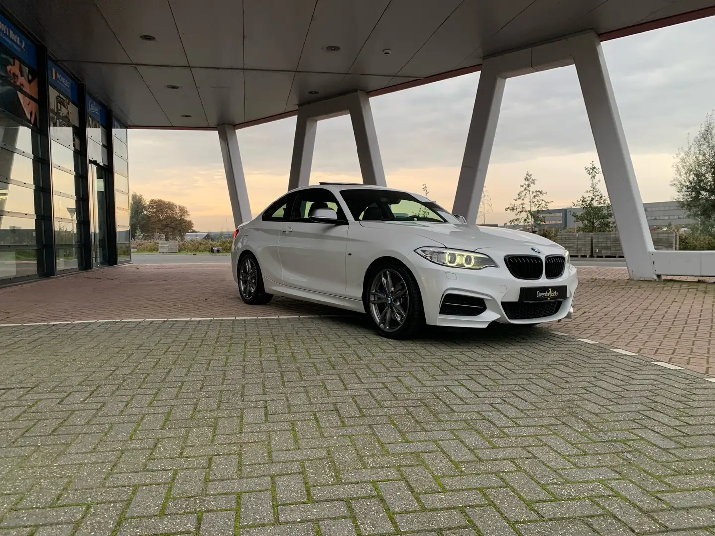 BMW 240 M240i Centennial High Executive bijela - 1
