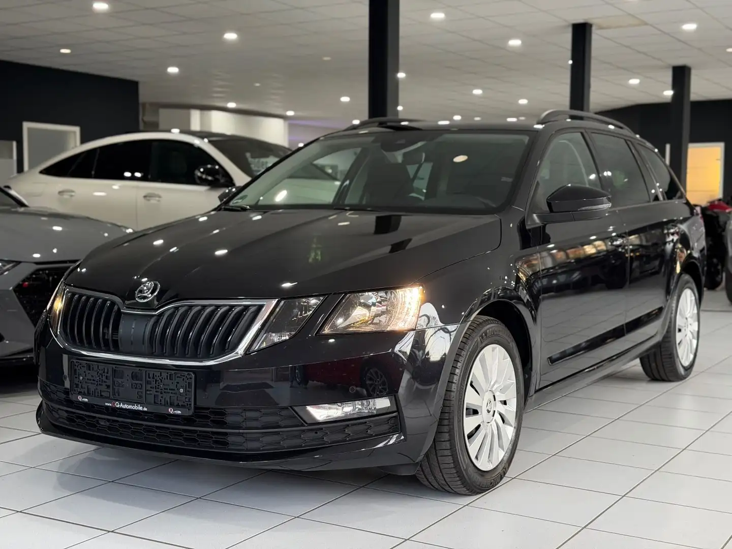 Skoda Octavia Combi Ambition*AUTOMATIK*ACC*CARPLAY* Schwarz - 2