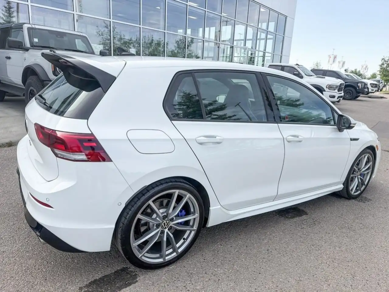 Volkswagen Golf R photo Volkswagen Golf R