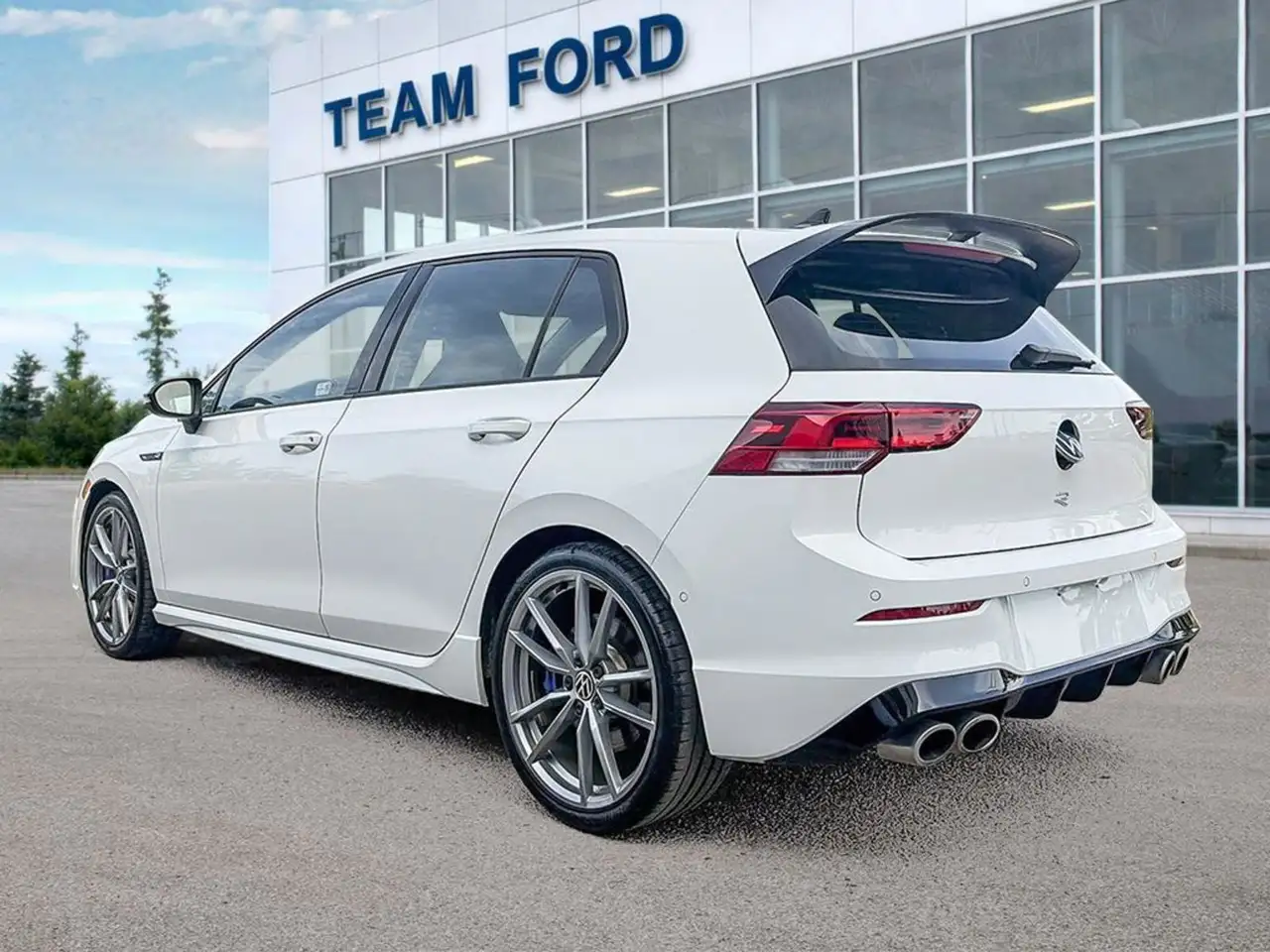 Volkswagen Golf R photo Volkswagen Golf R