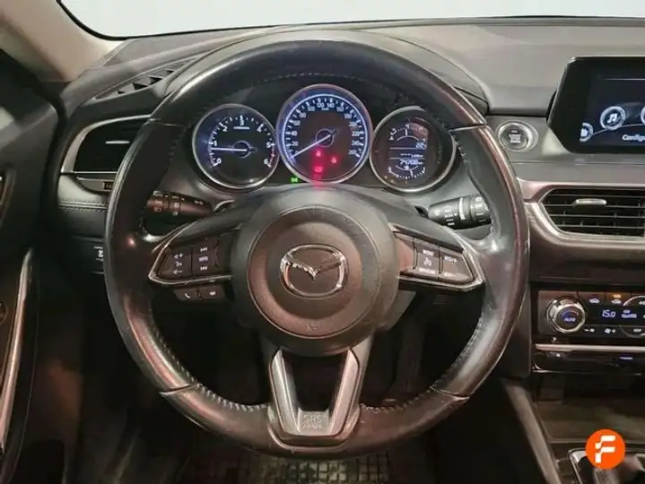 Mazda 2017, foto 14