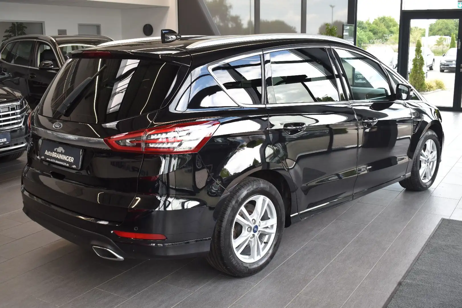 Ford S-Max 2.0TDCi Titanium Aut. 7-Sitzer LED~Navi3D Negro - 2
