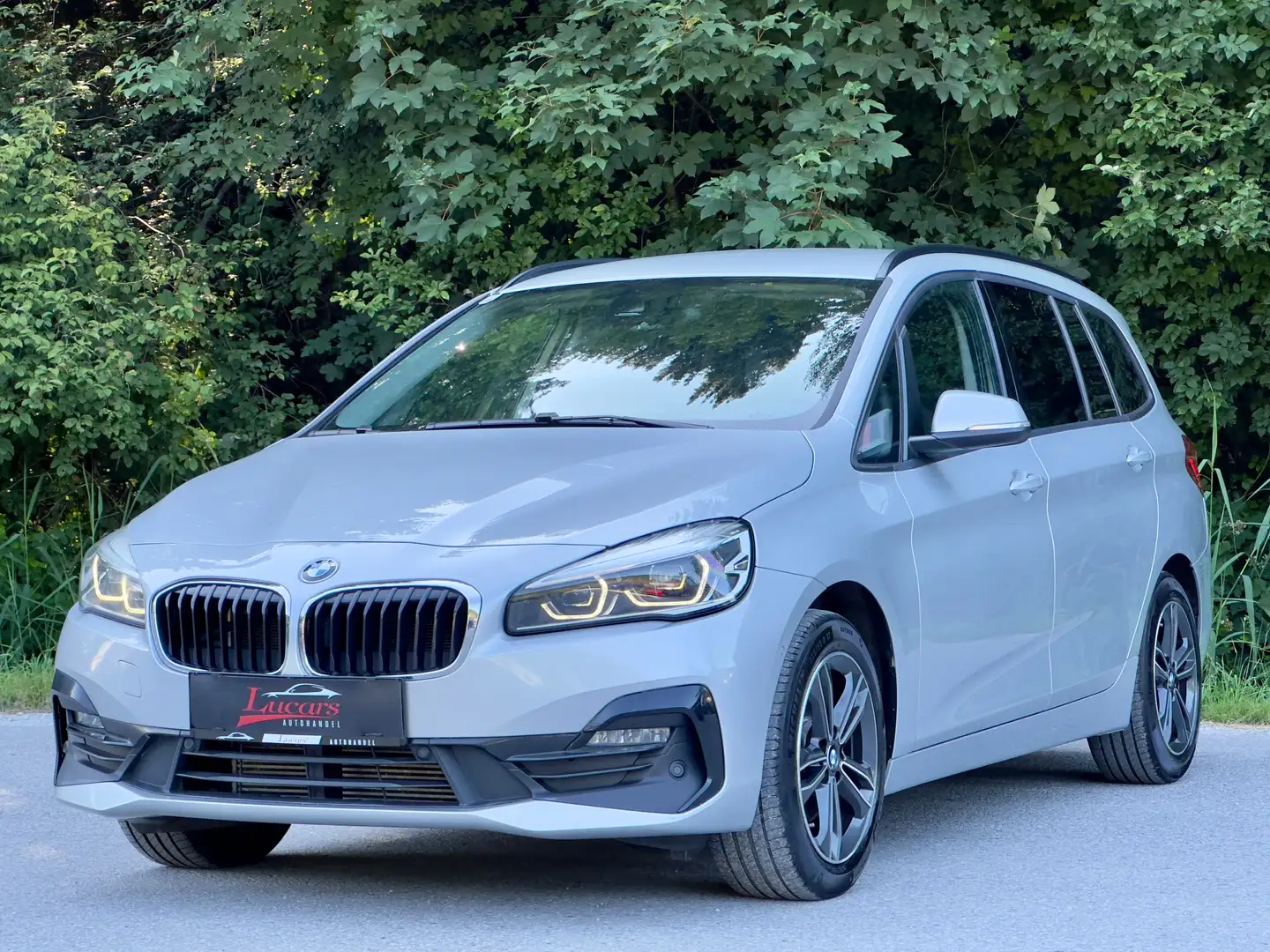 BMW 216 216 i Sport Line LED*NAVI*1BESITZ*ISOFIX*PDC* Grau - 1