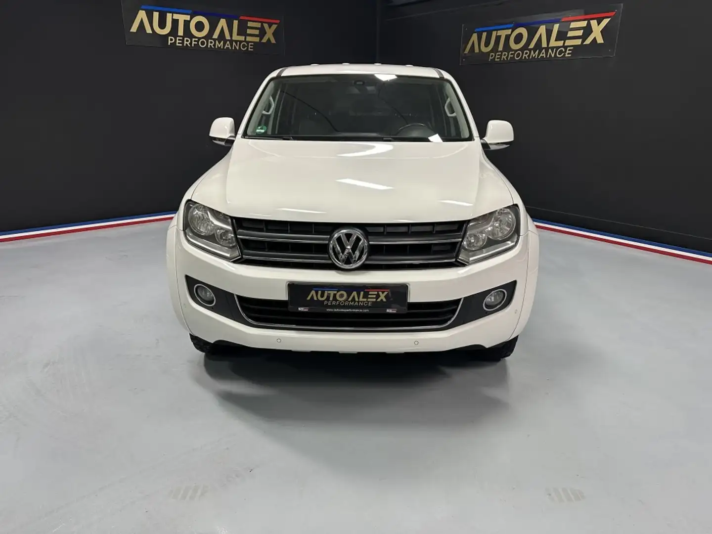 Volkswagen Amarok DCb. 2.0TDI BMT Highline4M P.Aut. 180 Weiß - 2