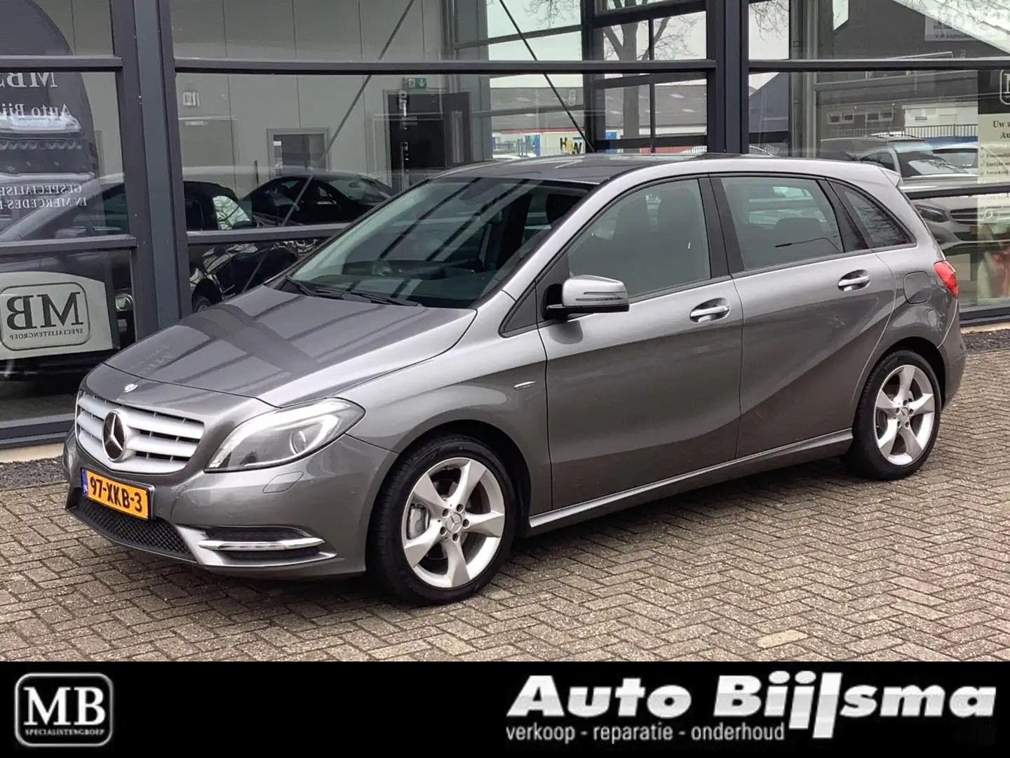 Mercedes-Benz B 200 Ambition xenon verlichting, cruise, trekhaak Grau - 1