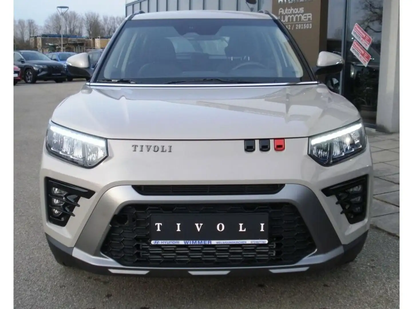 KGM Tivoli 1.5 GDI Style Aut. Beige - 2