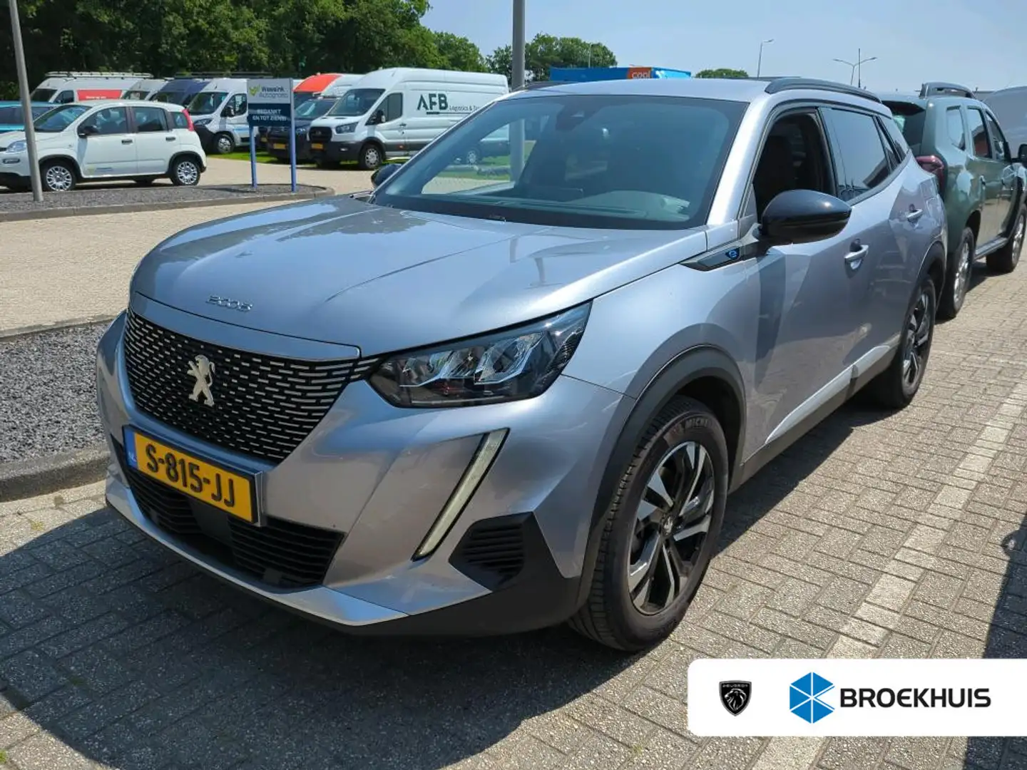 Peugeot e-2008 EV Allure Pack 50 kWh | Clima | Cruise | Stoelverw Gris - 1