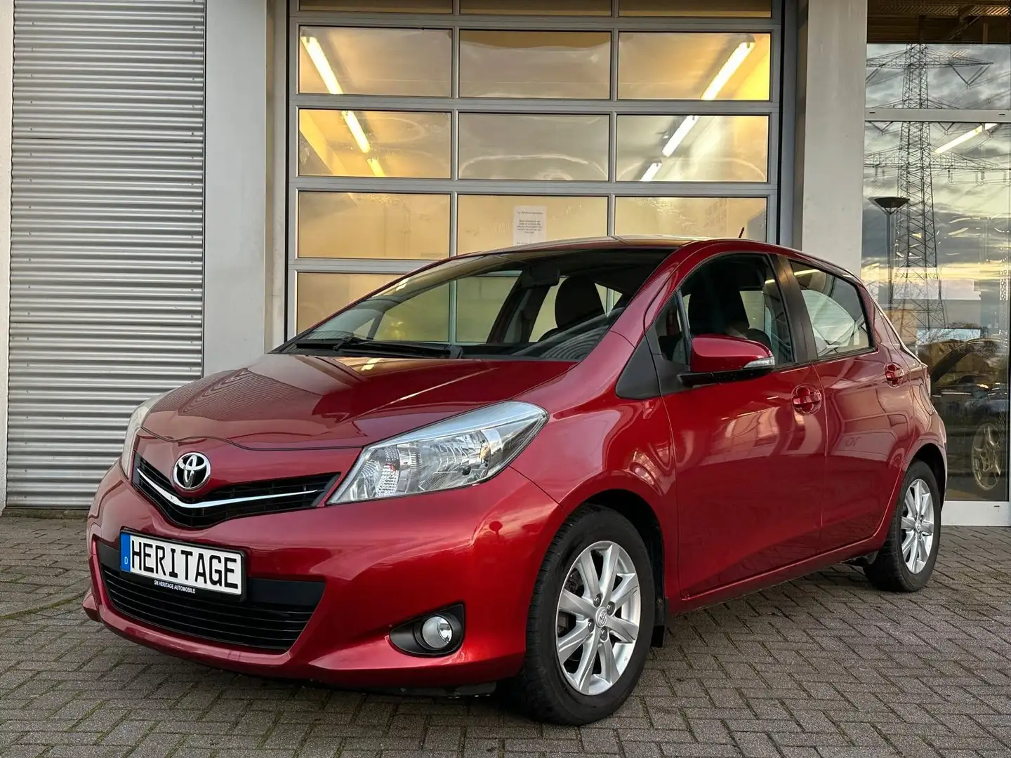 Toyota Yaris 1.33Dual VVT-i Executive/Kamera Rot - 1