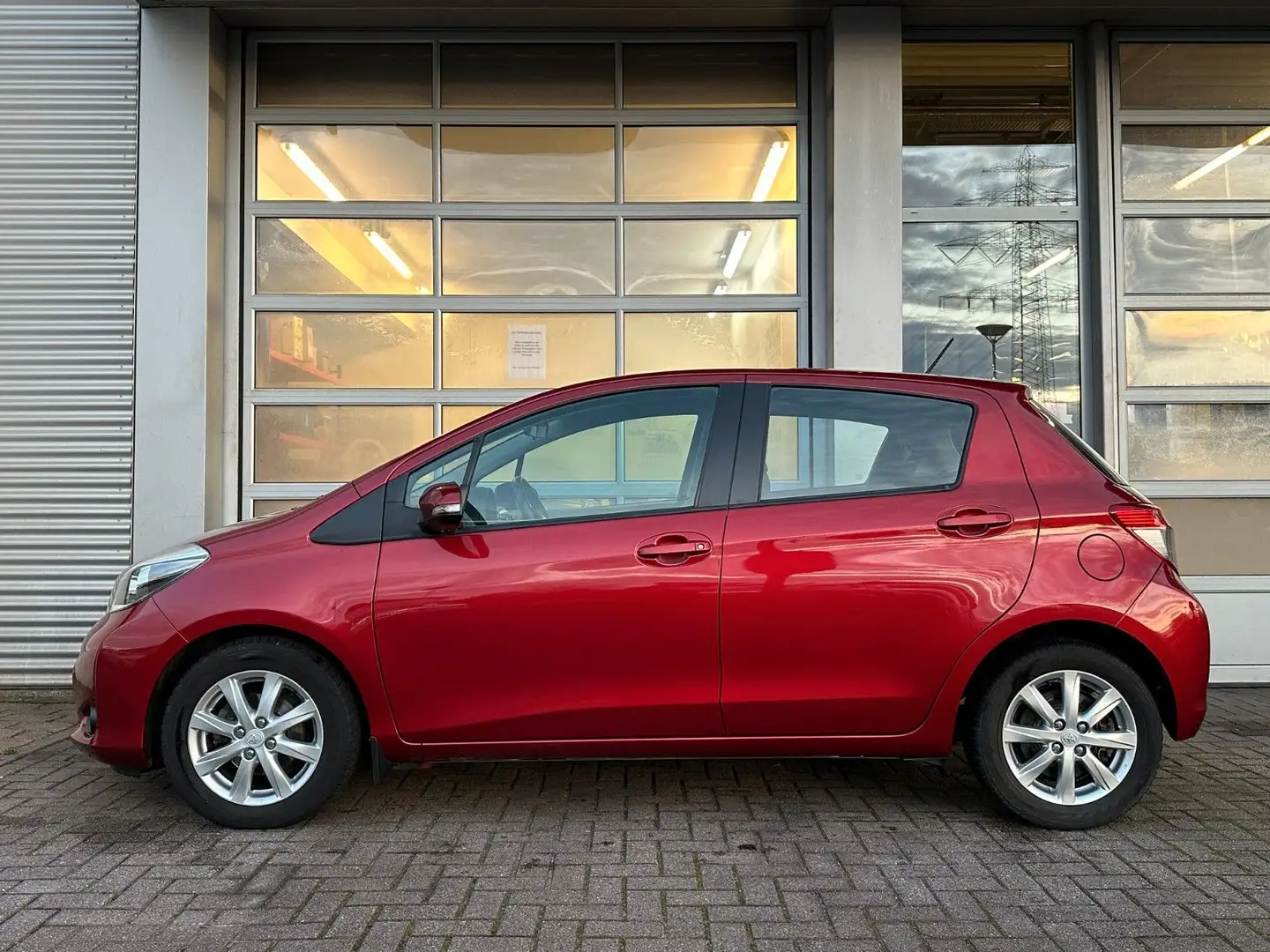 Toyota Yaris 1.33Dual VVT-i Executive/Kamera Rot - 2
