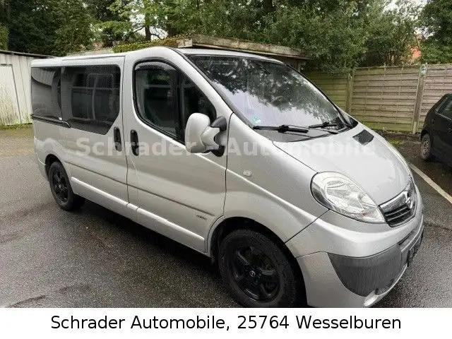 Opel Vivaro Kombi 2.5 CDTi "Tour Cosmo" ALU-AHK-PDC