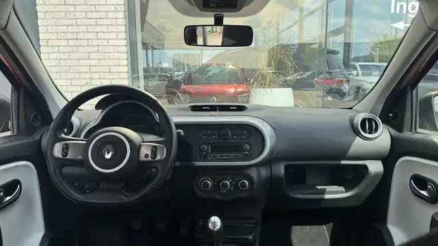 Renault Twingo view 12