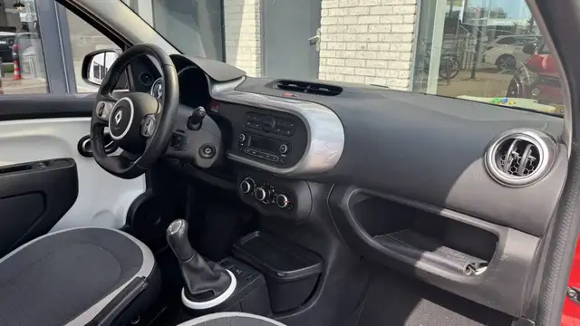 Renault Twingo view 13