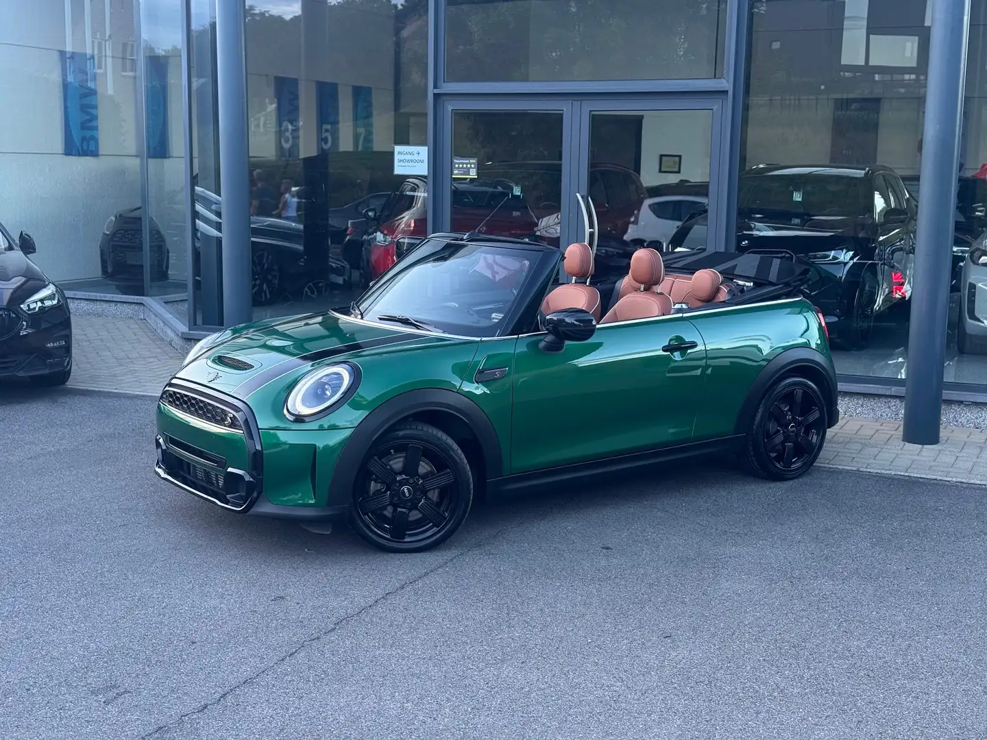 MINI Cooper S Cabrio AUT 2.0L / ALL YOURS / PDC / CARPLAY / VERW ZETELS Vert - 2