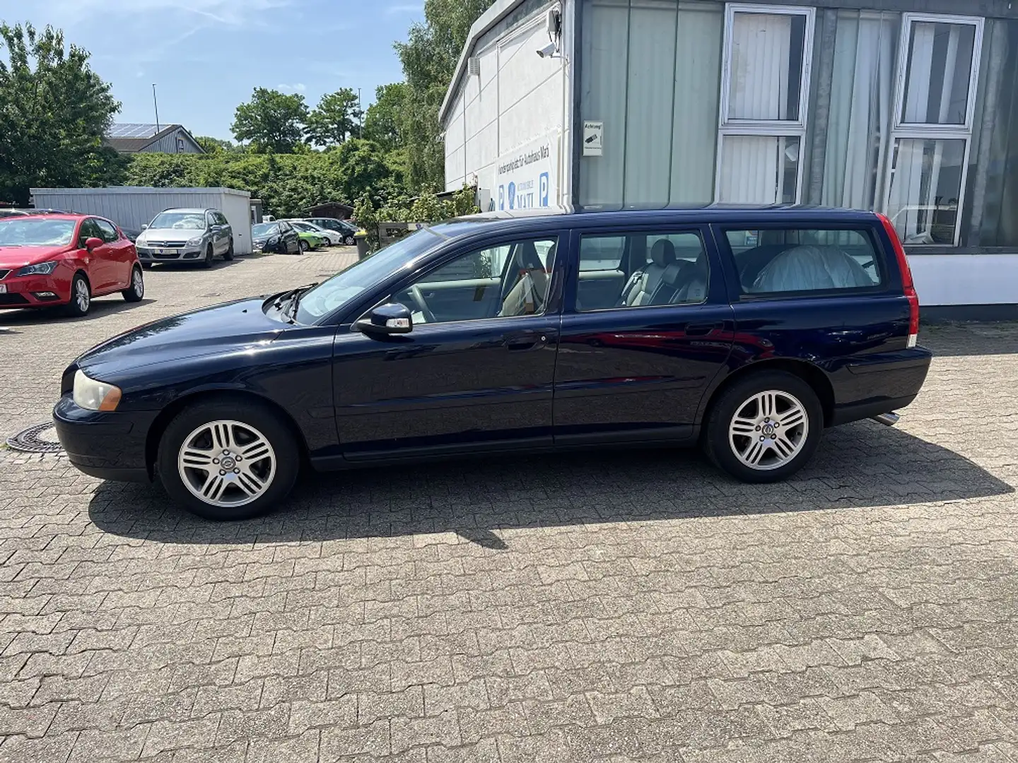 Volvo V70 V70 D5 AWD DPF Aut. Kinetic - 2