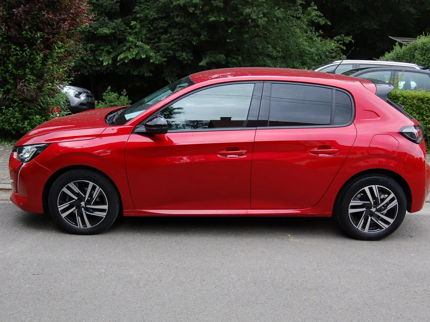 Peugeot 208 1.2i Allure Pack (EU6.4) GPS CAMERA JA DEMI-CUIR Rouge - 1