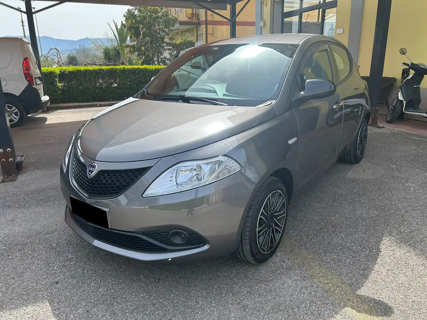 Lancia Ypsilon 1.2 Gold s Grigio - 1