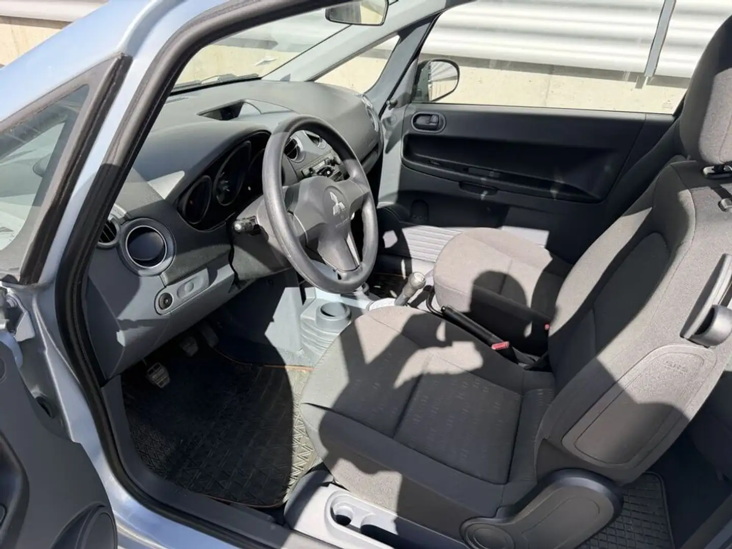 Mitsubishi Colt Colt 1.1 Inform Blau - 2