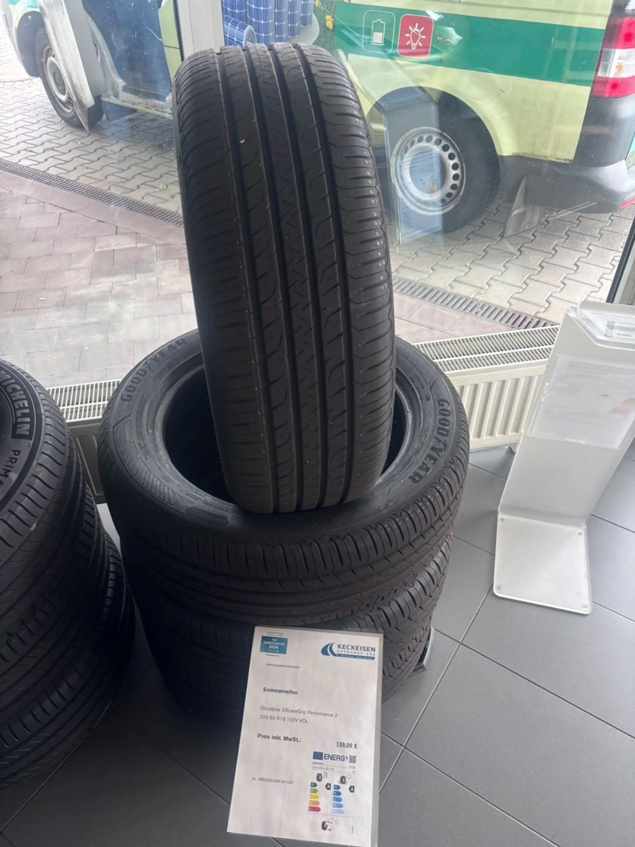 Volvo EX30 Single Motor Extended Range Core Winter — photo 15