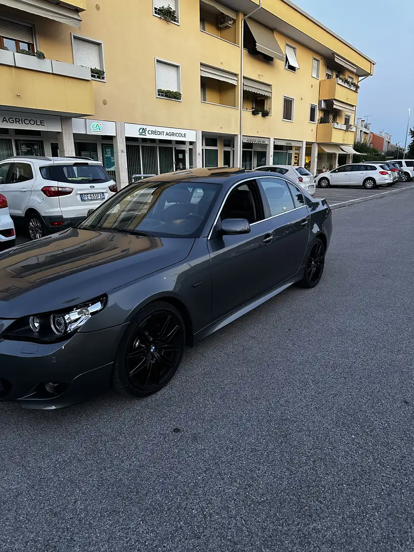 BMW 545 545i - 2