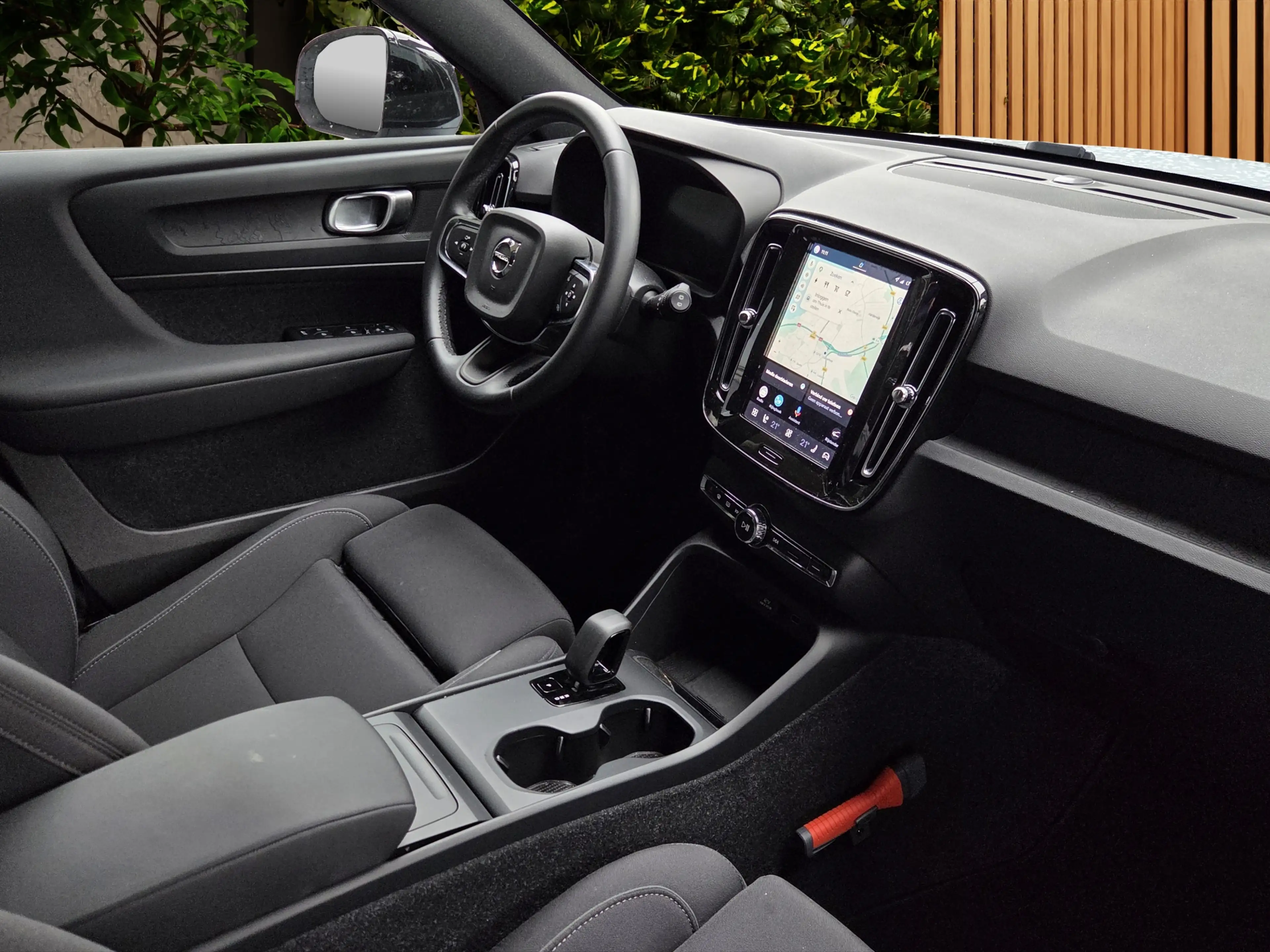 Volvo EX40 Single Motor Extended Range Plus 82 kWh | Trekhaak — photo 3