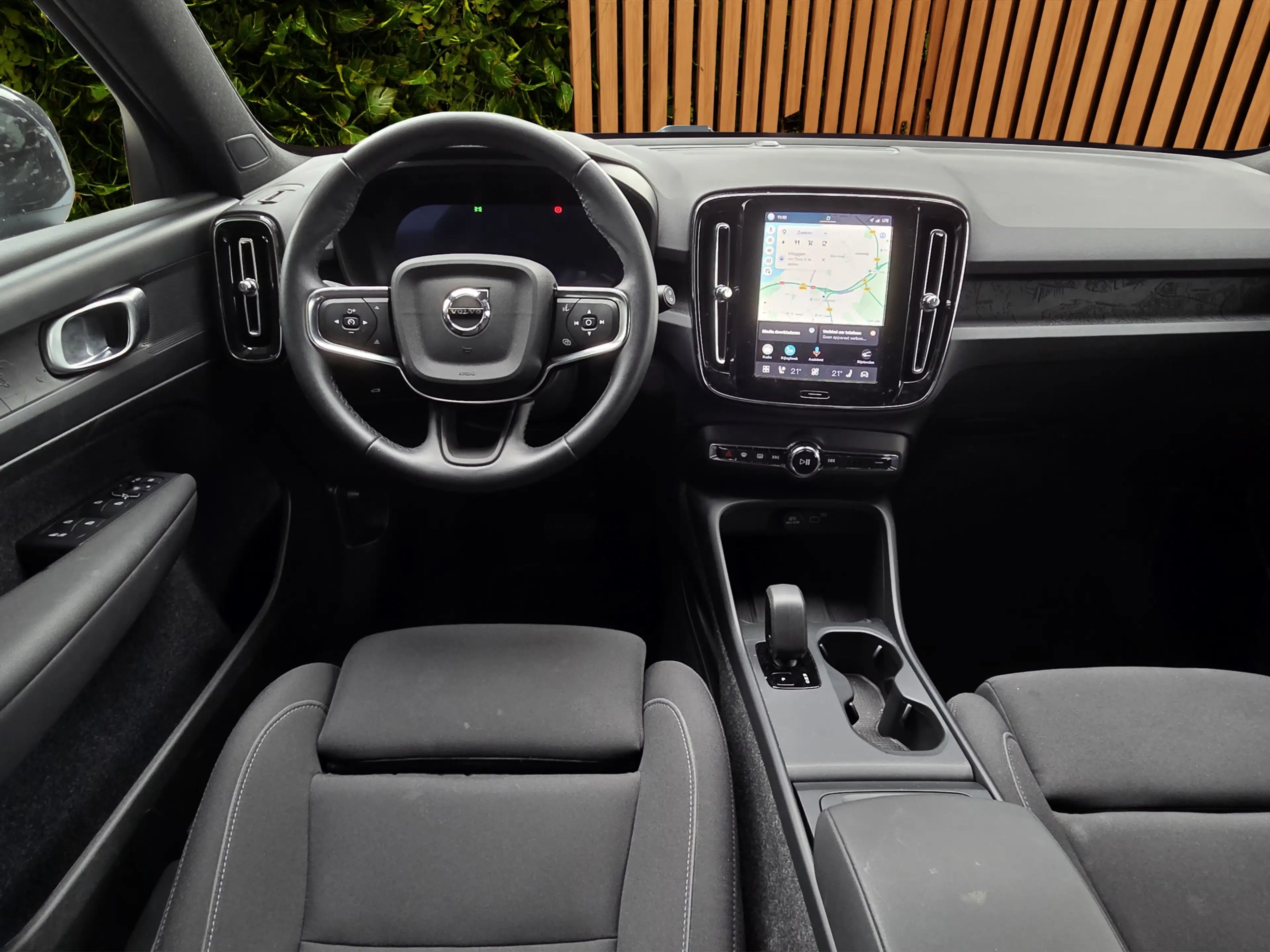 Volvo EX40 Single Motor Extended Range Plus 82 kWh | Trekhaak — photo 10
