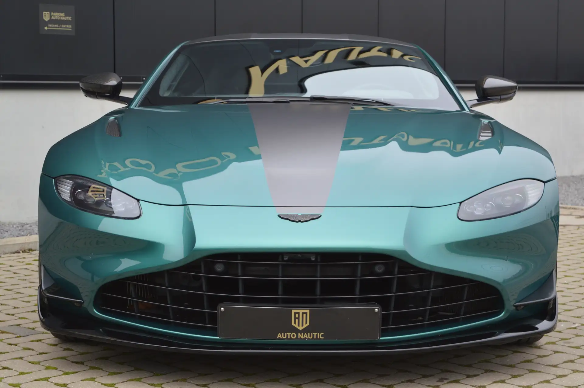 애스턴마틴 밴티지 V8 Coupe 2022 청록 사진 3