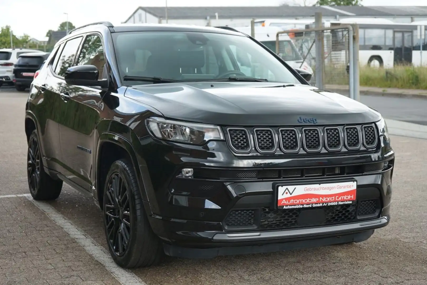 Jeep Compass S 1.3 Phev 240 4xe  Plug In Hybrid 4WD Schwarz - 2