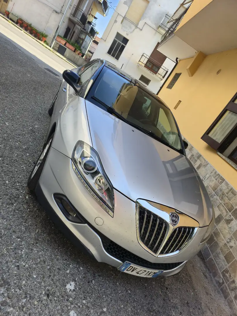 Lancia Delta 1.6 mjt Argento 120cv dpf - 1