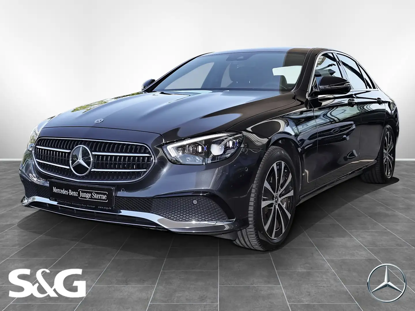 Mercedes-Benz E 400 d 4M AHK+KAMERA+TOTWINKEL+CARPLAY+LED+18" Сірий - 1