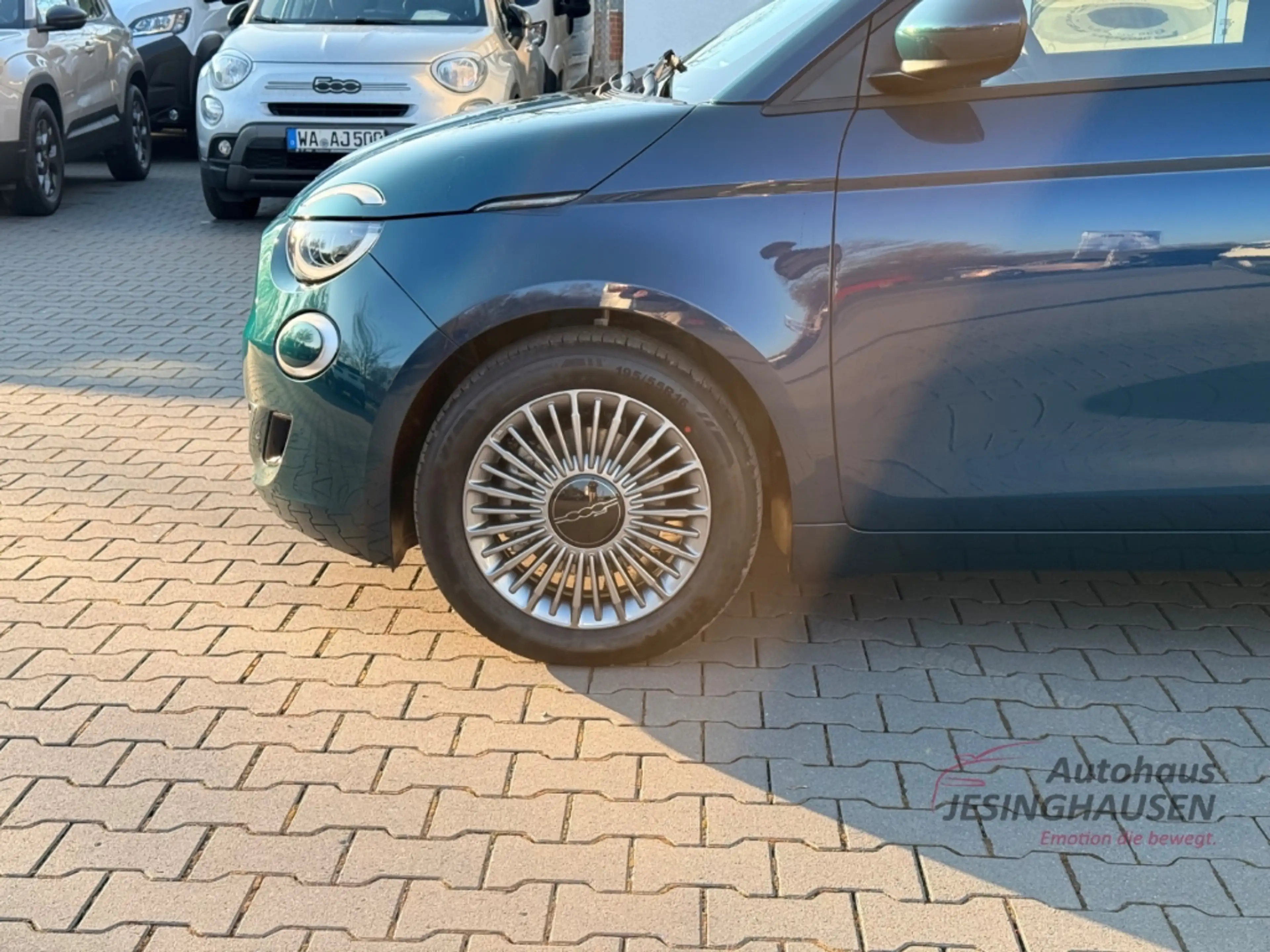 Fiat 500 Torino+PDC+Klimaaut.+Keyless+Tempomat Digitales Co — photo 7