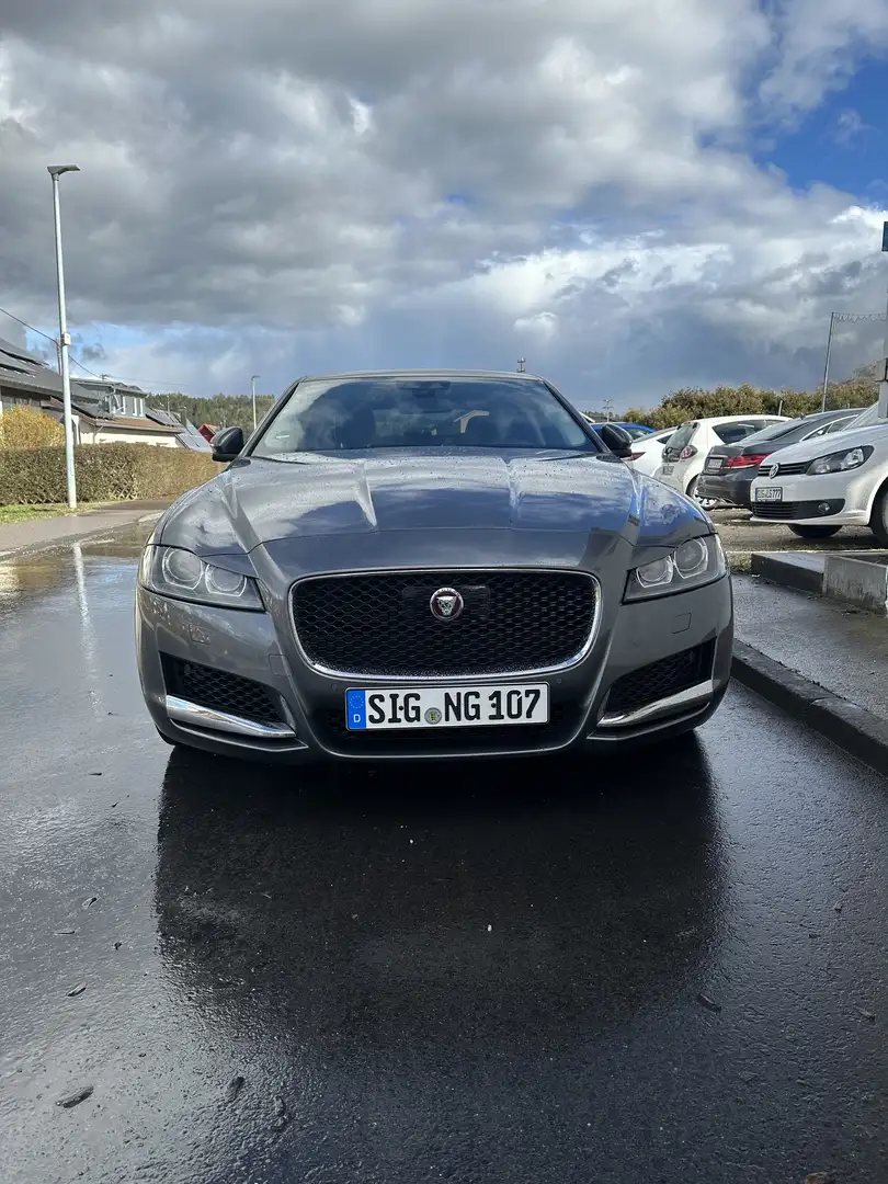 Jaguar XF 30d Aut. Prestige 21zoll Leder - 1