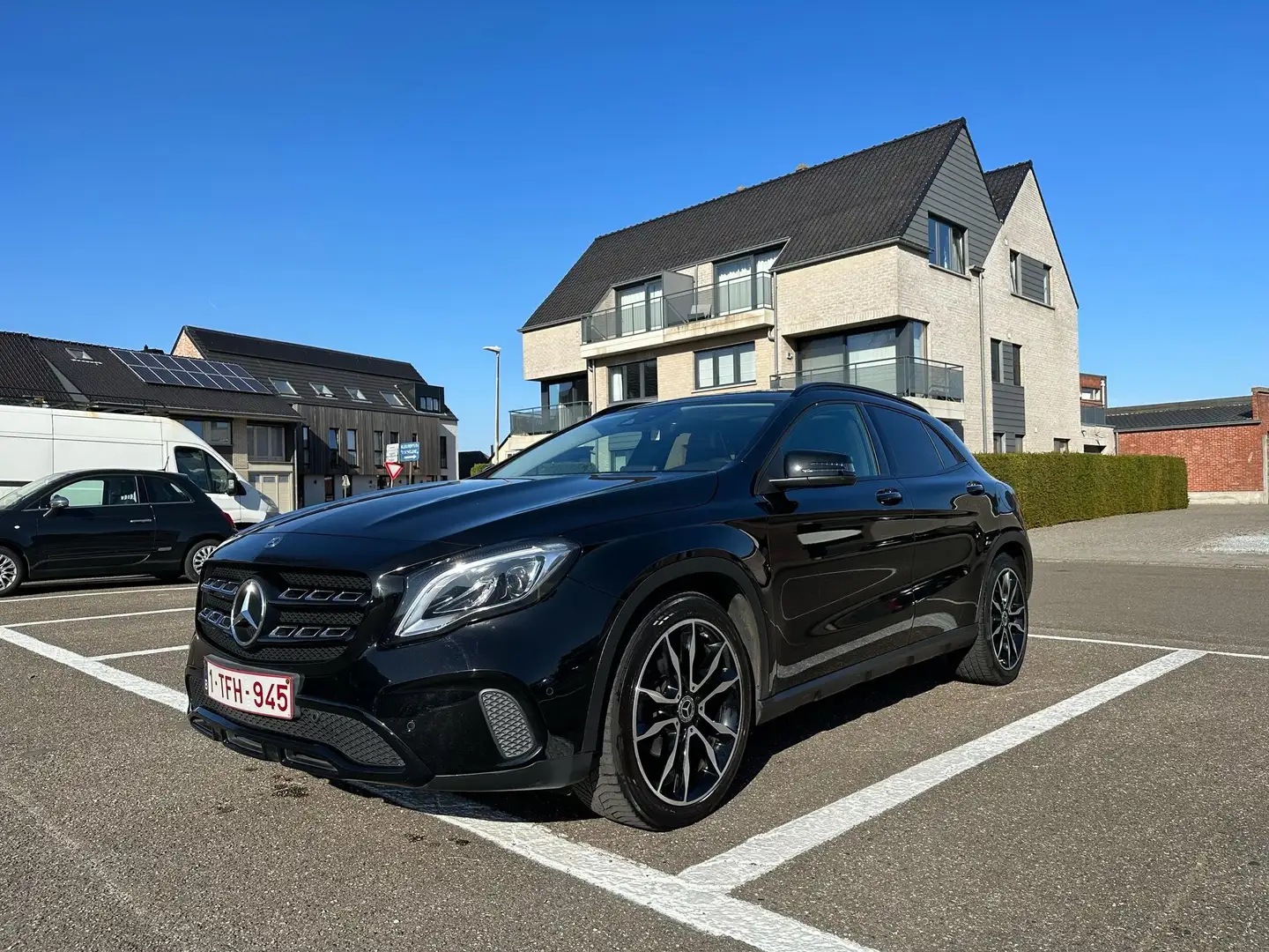 Mercedes-Benz GLA 200 d 7G-DCT Peak Edition - 1