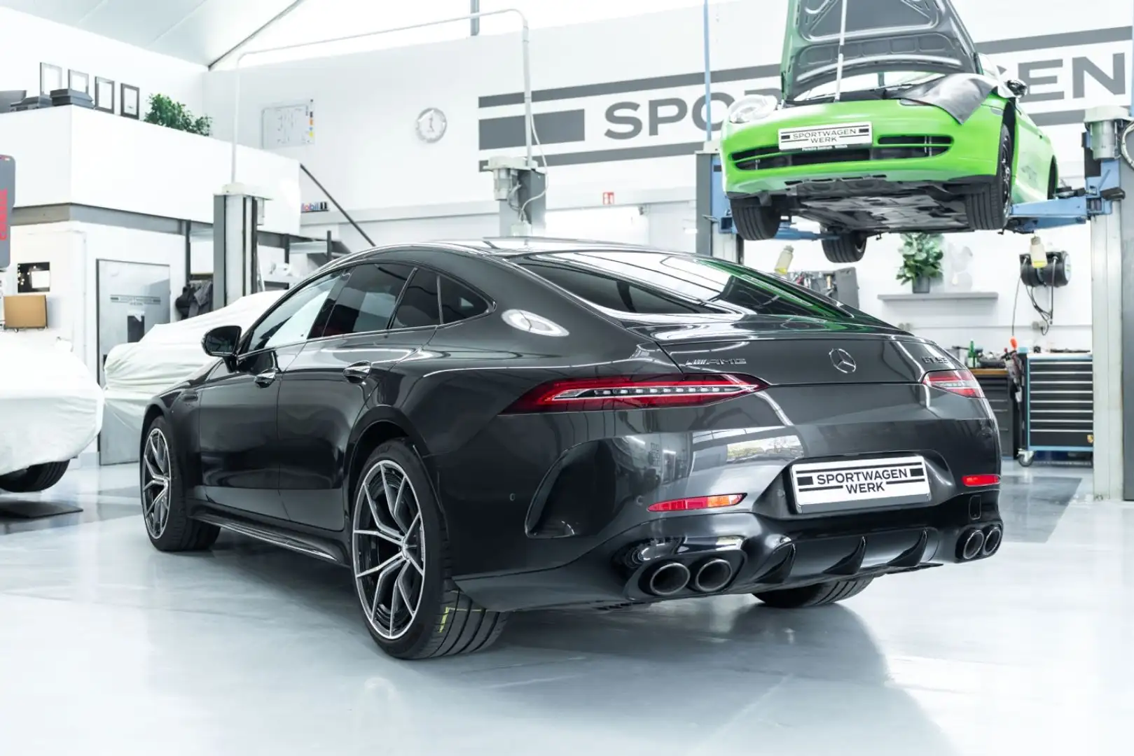 Mercedes-Benz AMG GT 53 4Matic+ I Burmester I LED I HuD I 2.Hd Grau - 2