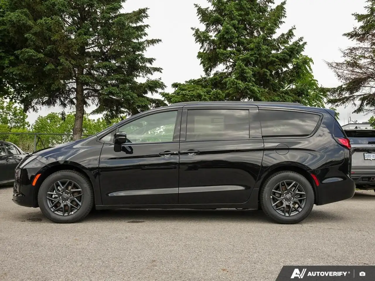 Chrysler Pacifica снимка Chrysler Pacifica
