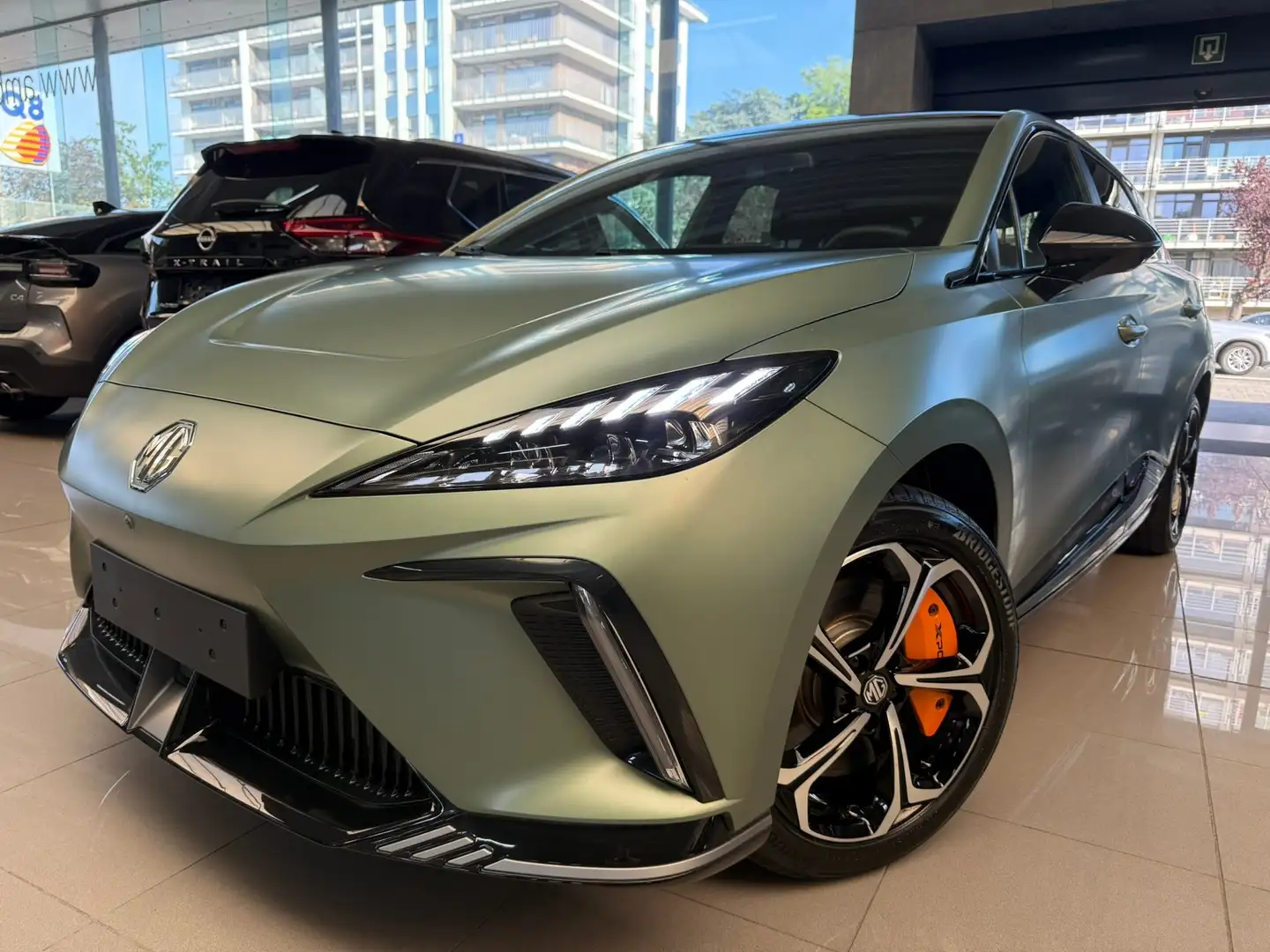 MG MG4 XPOWER LUXURY 64kw 4WD 435PK - NIEUW !!! Verde - 1