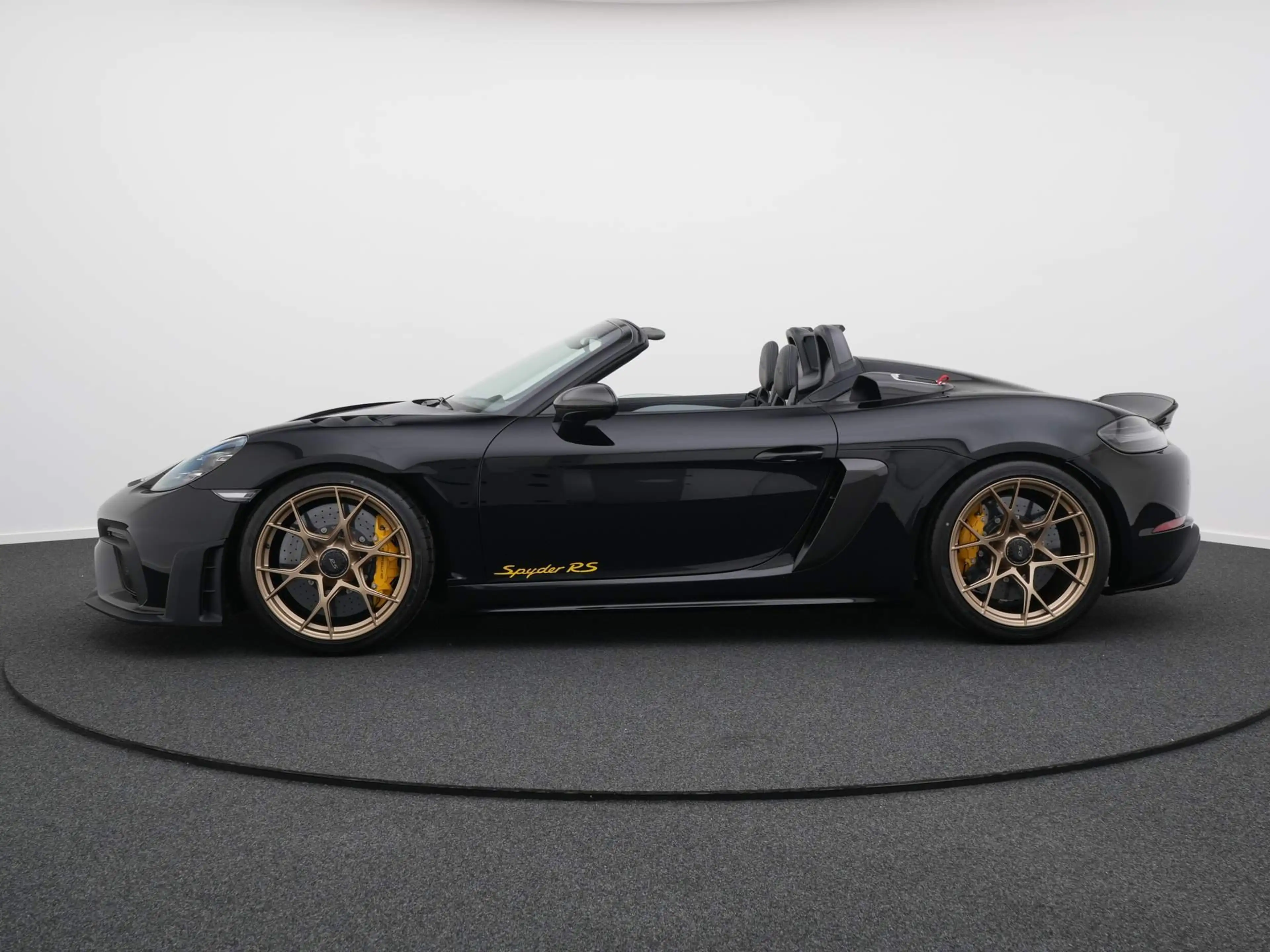 Porsche 718 Spyder RS — photo 2