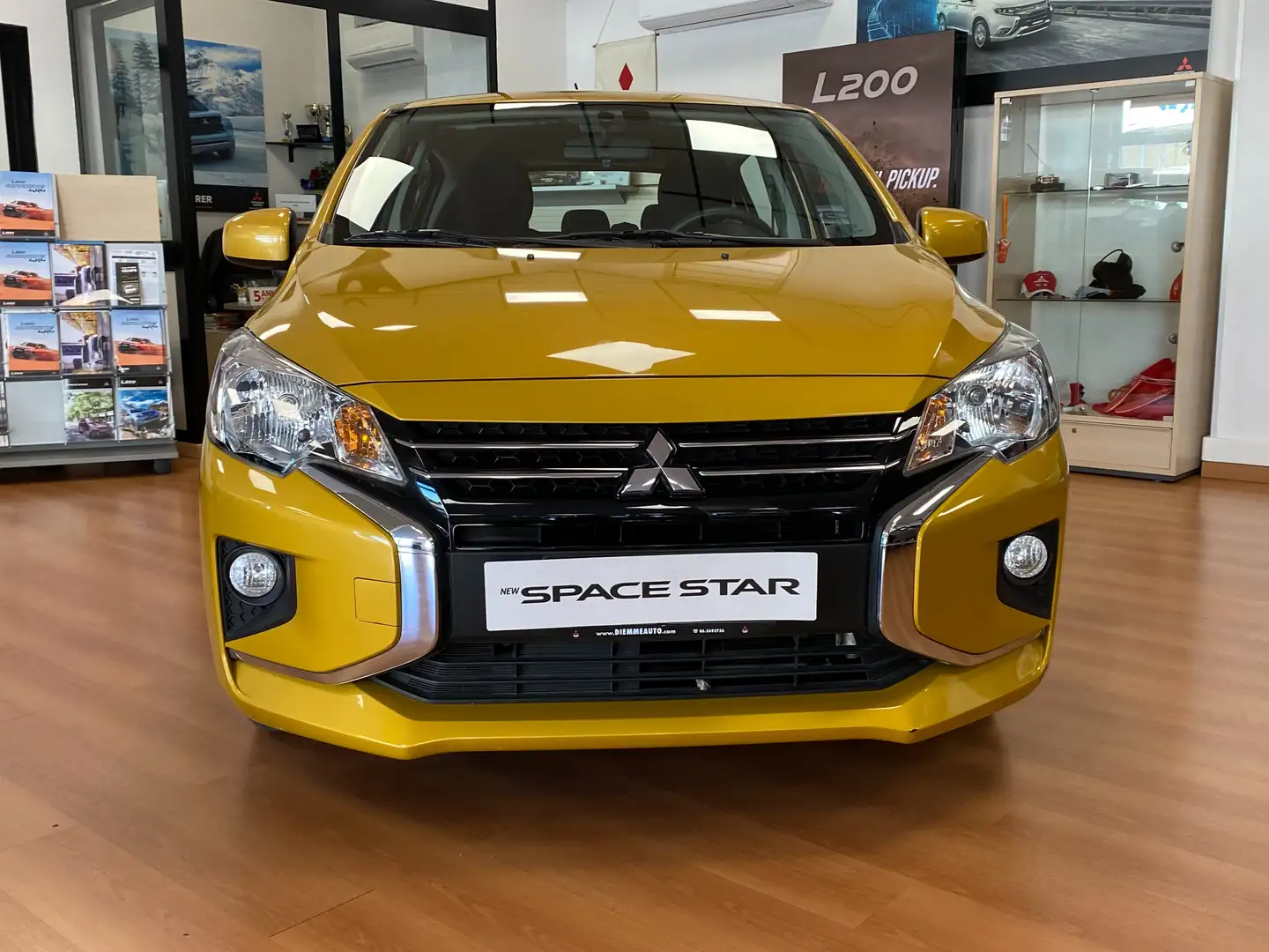 Mitsubishi Space Star invite 1.2 Blanc - 2